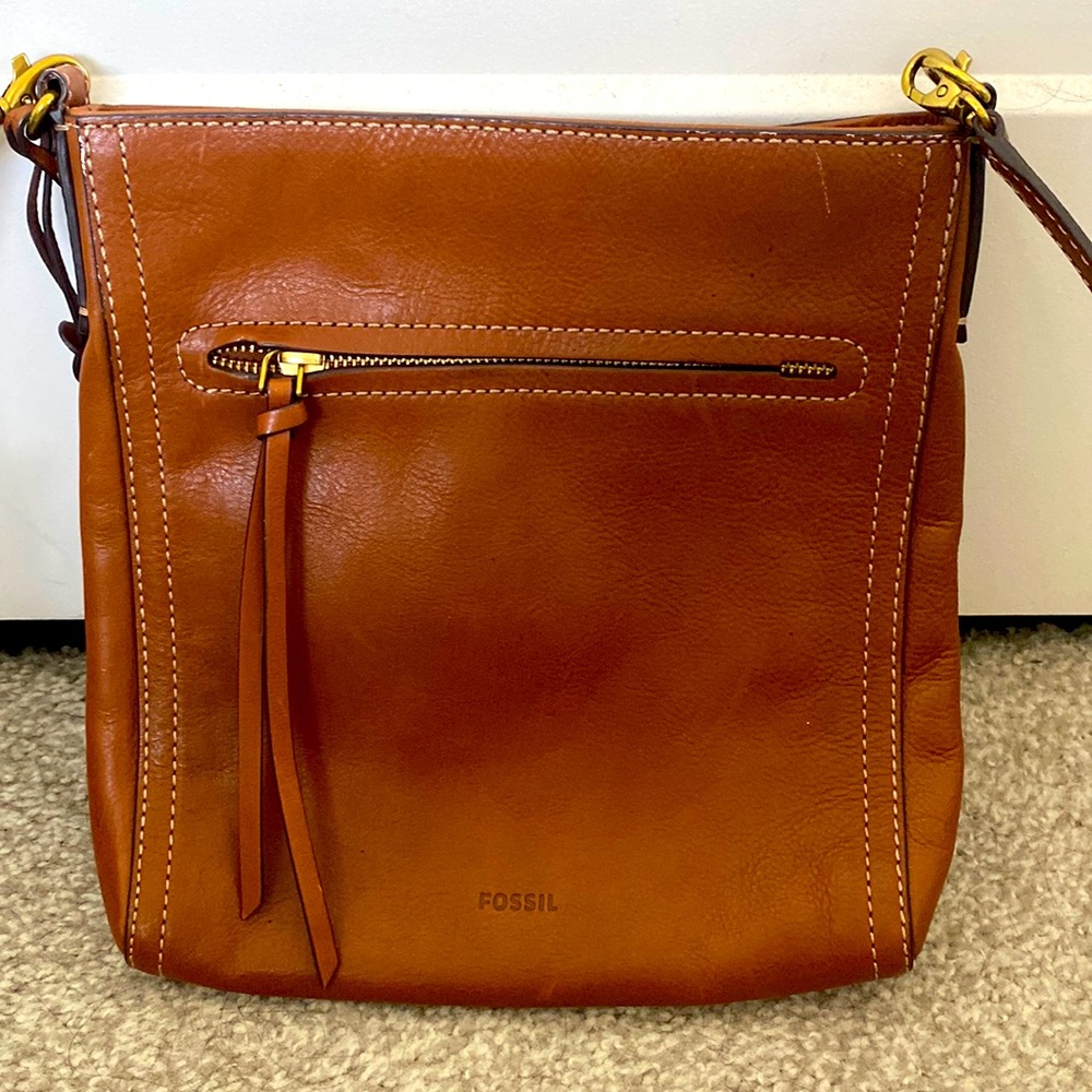 Leather cross body fossil